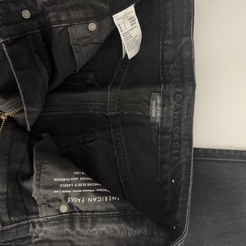 NWOT Bundle of 2 American Eagle Mom/ Straight leg Jeans Size 2 - Picture 5 of 12